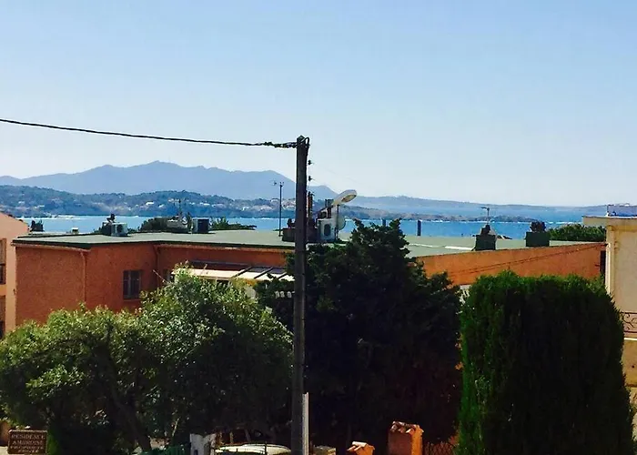 Sunny, Modern * Bandol